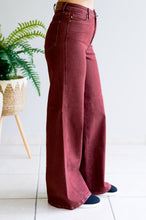 Load image into Gallery viewer, JUDY BLUE Retro Curve Wide Leg Jeans
