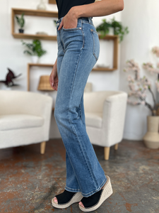 Judy Blue Mid-Rise Waist Straight Jeans