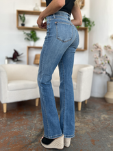 Load image into Gallery viewer, Judy Blue Mid-Rise Waist Straight Jeans
