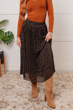 Load image into Gallery viewer, Just What You Wanted Floral Print Pleated Skirt
