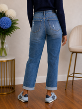 Load image into Gallery viewer, JUDY BLUE Just Roll With It Boyfriend Jeans
