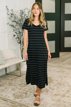 Load image into Gallery viewer, Keep em' Talkin Scoop Neck Midi Dress
