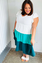 Load image into Gallery viewer, Sending My Love Color Block Midi Dress in Seafoam &amp; Emerald
