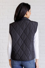 Load image into Gallery viewer, Weekend Ready Snap Button Quilted Puffer Vest in Black
