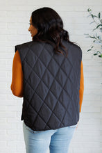 Load image into Gallery viewer, Weekend Ready Snap Button Quilted Puffer Vest in Black
