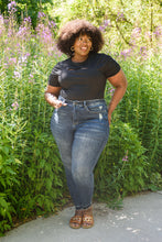 Load image into Gallery viewer, JUDY BLUE Lily Hi-Waisted Tummy Control Jeans
