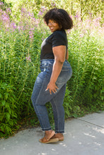 Load image into Gallery viewer, JUDY BLUE Lily Hi-Waisted Tummy Control Jeans
