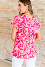 Load image into Gallery viewer, Lizzy Cap Sleeve Top in Pink and Peach Floral
