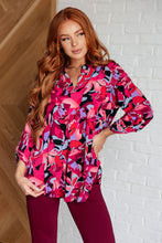 Load image into Gallery viewer, Lizzy Top in Black and Magenta Multi Floral
