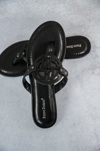 Load image into Gallery viewer, Storm Sandal in Black
