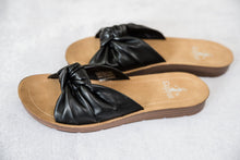 Load image into Gallery viewer, Sea La Vie Sandals in Black by Corkys
