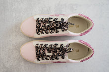 Load image into Gallery viewer, Skylar Sneakers in Pink
