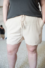 Load image into Gallery viewer, Off On a Picnic Scalloped Shorts
