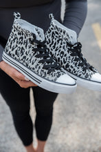 Load image into Gallery viewer, Got the Look Sneakers in Leopard
