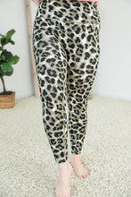 Load image into Gallery viewer, Wilder Days Leggings
