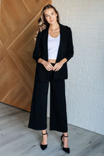 Load image into Gallery viewer, Magic Wide Leg Crop Pants in Black
