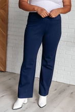 Load image into Gallery viewer, Magic Straight Pants in Navy
