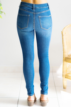 Load image into Gallery viewer, Maple Lane Zenana Jeans
