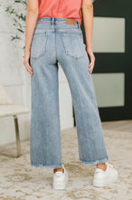 Load image into Gallery viewer, JUDY BLUE Mary Mid Rise Ankle Wide Leg Jeans
