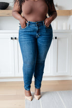 Load image into Gallery viewer, JUDY BLUE Maxine Mid-Rise Skinny Jeans
