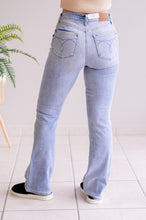 Load image into Gallery viewer, JUDY BLUE Mossline Thermal Bootcut Jeans

