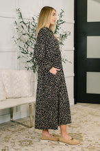 Load image into Gallery viewer, Promotional Proposal Collared Dress in Black and Khaki
