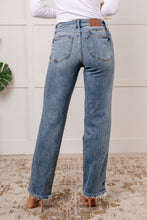 Load image into Gallery viewer, Quinn Mid Rise Cell Phone Pocket Dad Jeans by Judy Blue
