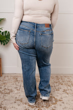 Load image into Gallery viewer, Quinn Mid Rise Cell Phone Pocket Dad Jeans by Judy Blue
