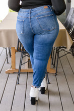 Load image into Gallery viewer, JUDY BLUE Rio Western Print Relaxed Jeans
