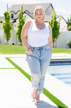 Load image into Gallery viewer, JUDY BLUE Sam Mid Rise Star Pocket Boyfriend Jeans
