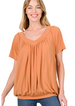 Load image into Gallery viewer, Everyday Shirring V-Neck
