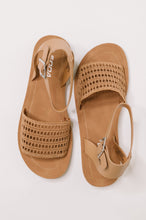 Load image into Gallery viewer, Sibley Sandal in Camel
