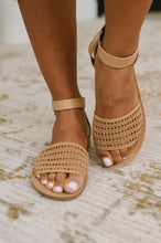 Load image into Gallery viewer, Sibley Sandal in Camel
