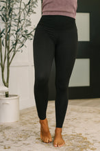 Load image into Gallery viewer, Sunday Splits High Waisted Leggings in Black
