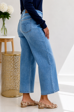 Load image into Gallery viewer, JUDY BLUE The Seabreeze High Rise Wide Leg Jeans
