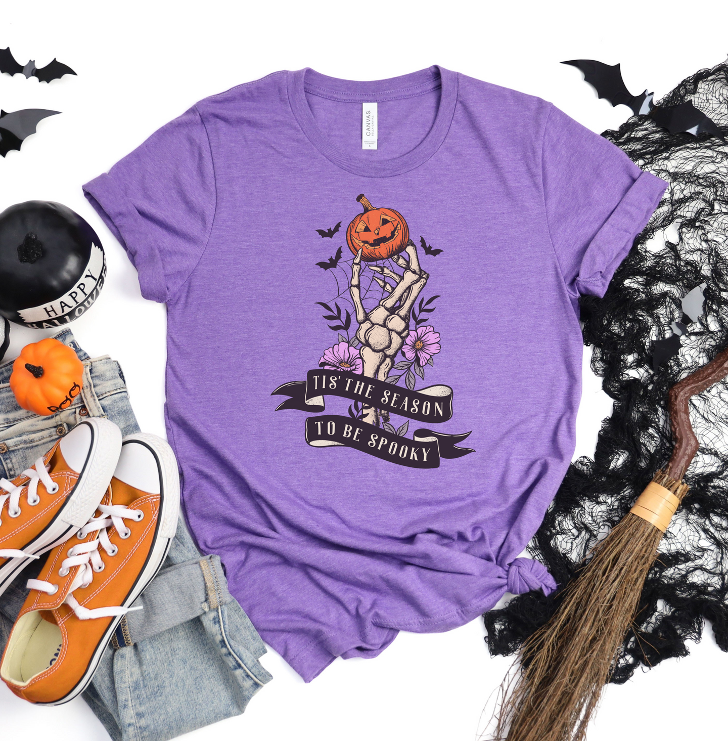 Tis The Season To Be Spooky Graphic T-Shirt