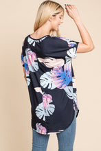 Load image into Gallery viewer, Printed Round Neck Short Sleeve Top
