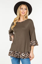 Load image into Gallery viewer, Flounce Sleeve Leopard Trim Top
