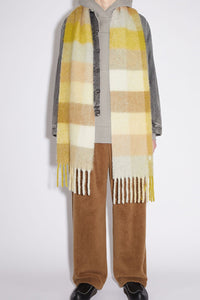 Thermal Fringe Contrast Plaid Scarf (multiple color options)