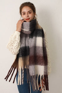 Thermal Fringe Contrast Plaid Scarf (multiple color options)