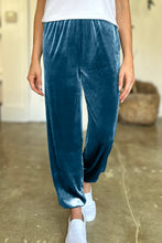 Load image into Gallery viewer, Pocketed Elastic Waist Joggers (multiple color options)
