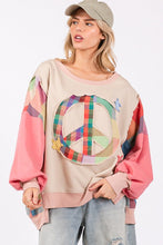 Load image into Gallery viewer, Contrast Peace Patch Dropped Shoulder Sweatshirt
