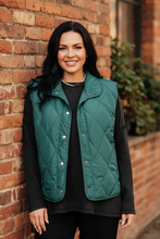 Load image into Gallery viewer, Layering Queen Quilted Puffer Vest in Hunter Green
