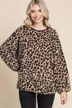 Load image into Gallery viewer, Leopard Faux Fur Round Neck Top
