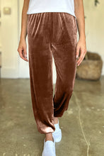 Load image into Gallery viewer, Pocketed Elastic Waist Joggers (multiple color options)
