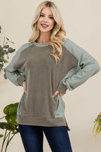 Load image into Gallery viewer, High-Low Contrast Round Neck Sweatshirt
