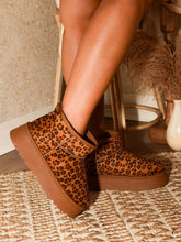 Load image into Gallery viewer, Thermal Furry Leopard Platform Booties in Leopard
