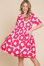 Load image into Gallery viewer, Flower Print Ruched Dress
