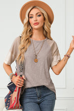 Load image into Gallery viewer, Color Block Round Neck Half Sleeve Top
