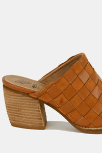 Woven Checkerboard Block Heel Mule Shoes in Caramel